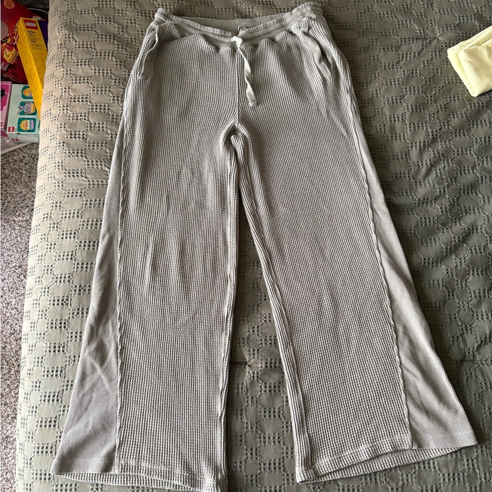 Aerie wide leg waffle sweatpants L